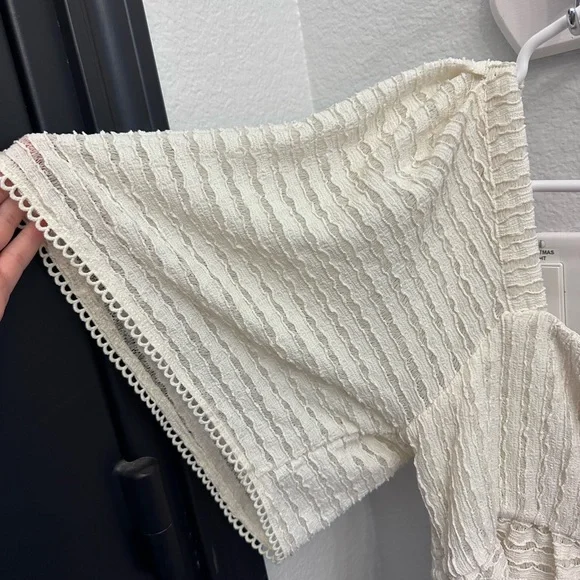 Anthropologie Elegant White and Green Crochet Blouse - Picture 4 of 6